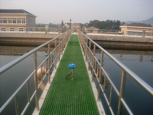 ���̰���